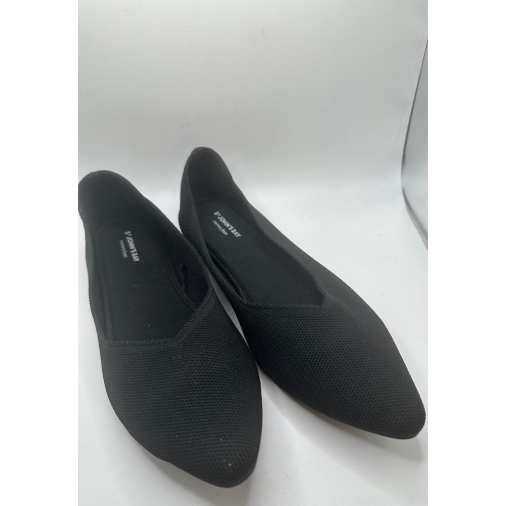 St. John's Bay Flats Size 8.5 Black fabric pointed toe shoe runs small 8
